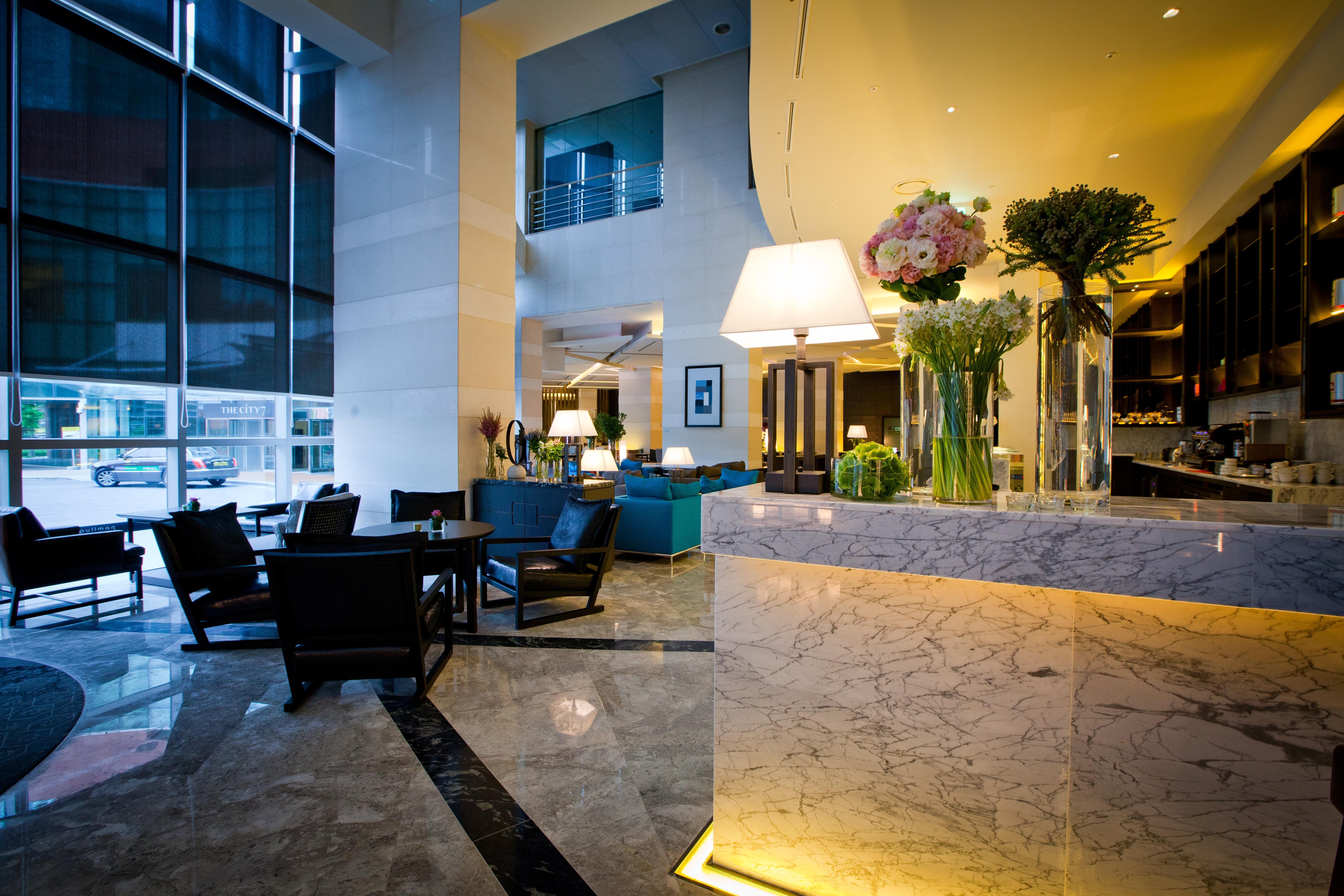 Grand Mercure Ambassador Чханвон Екстер'єр фото