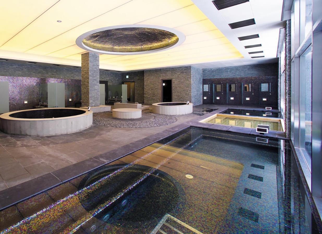 Grand Mercure Ambassador Чханвон Екстер'єр фото